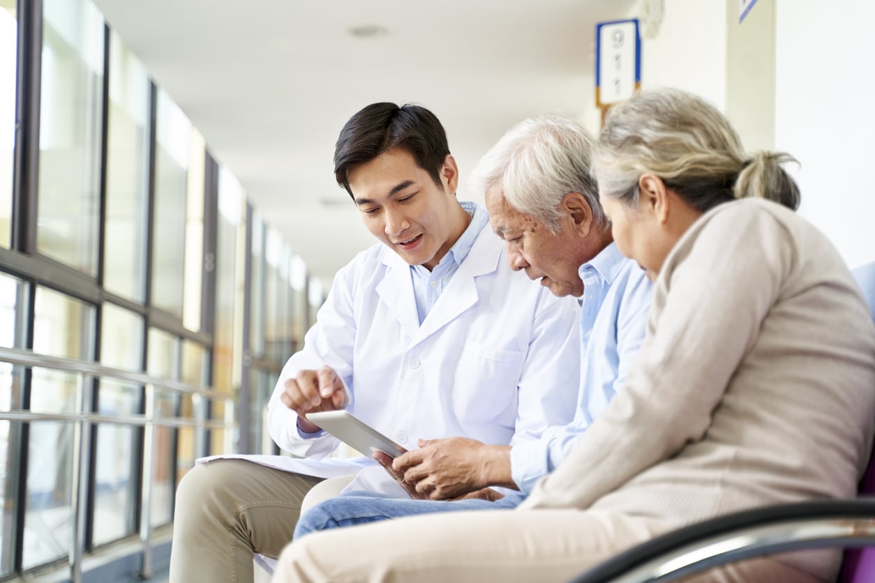 Doctor explaining to a patient